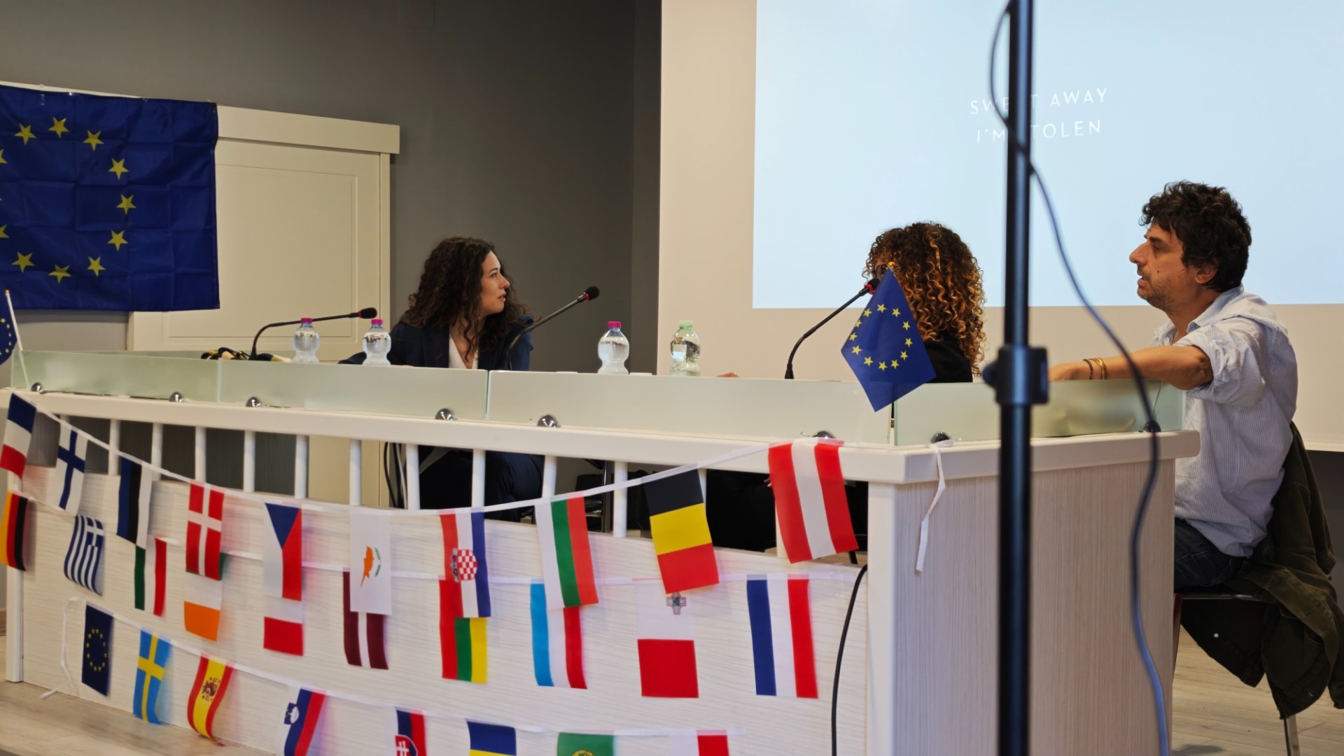 inaugurazione scuola ambasciatrice parlamento europeo