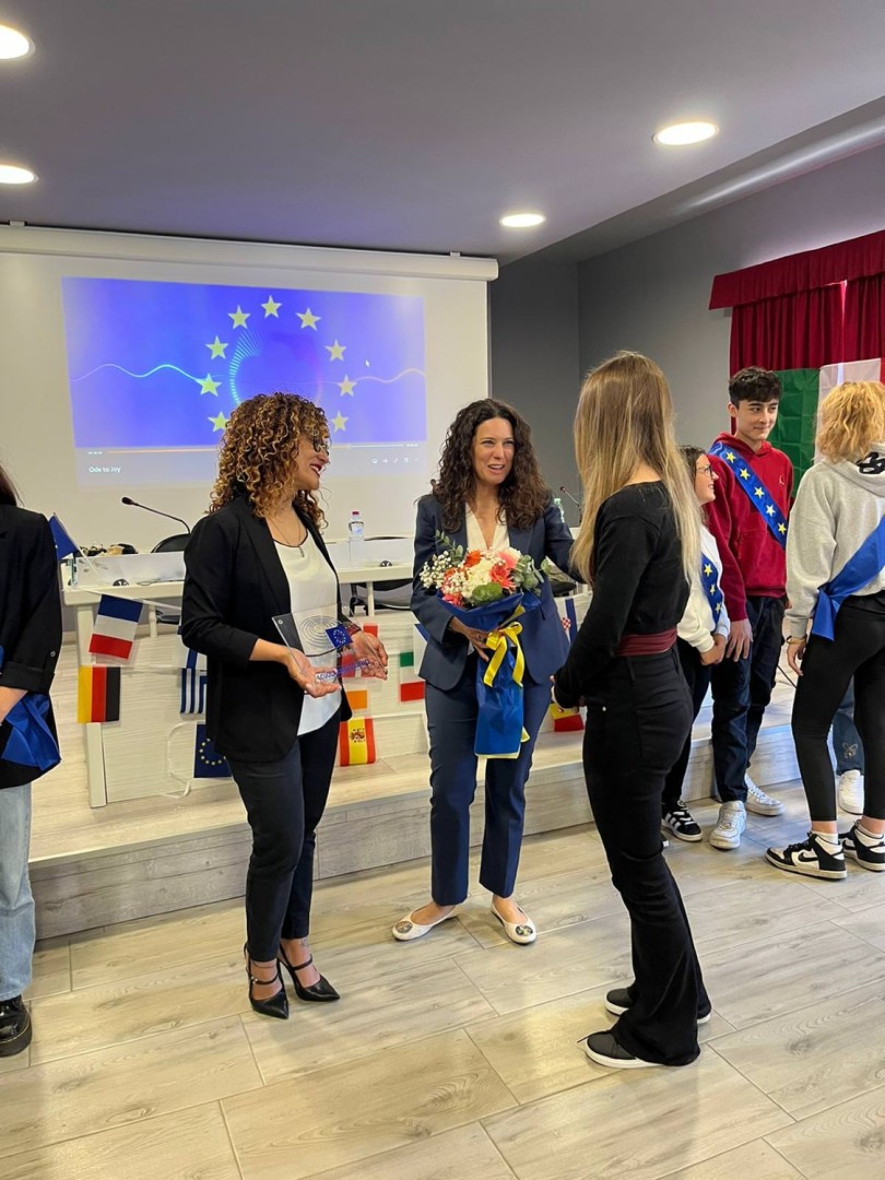 inaugurazione scuola ambasciatrice parlamento europeo