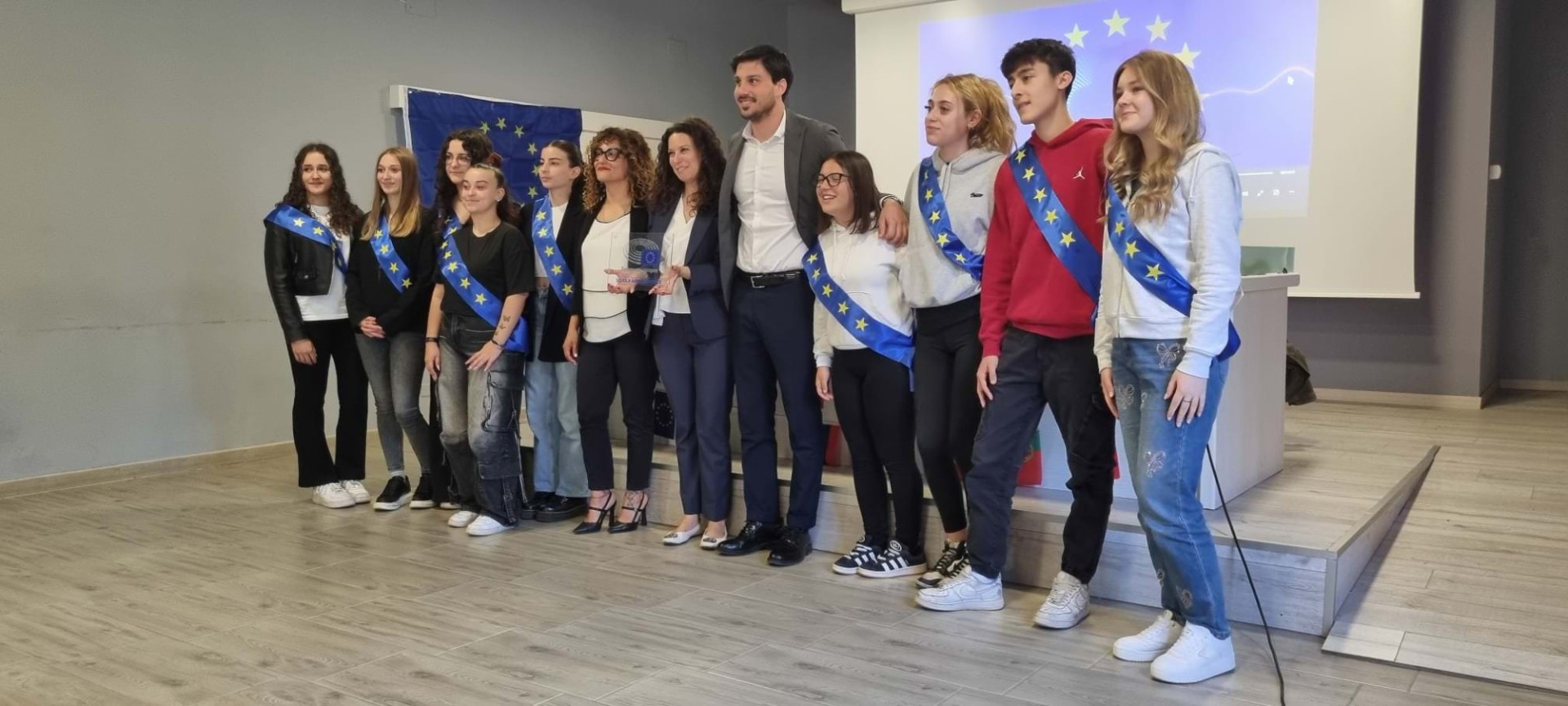 inaugurazione scuola ambasciatrice parlamento europeo